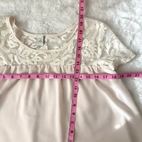 Anthropologie Paper Crane Cream Floral Blouse Size Small - Picture 3 of 7